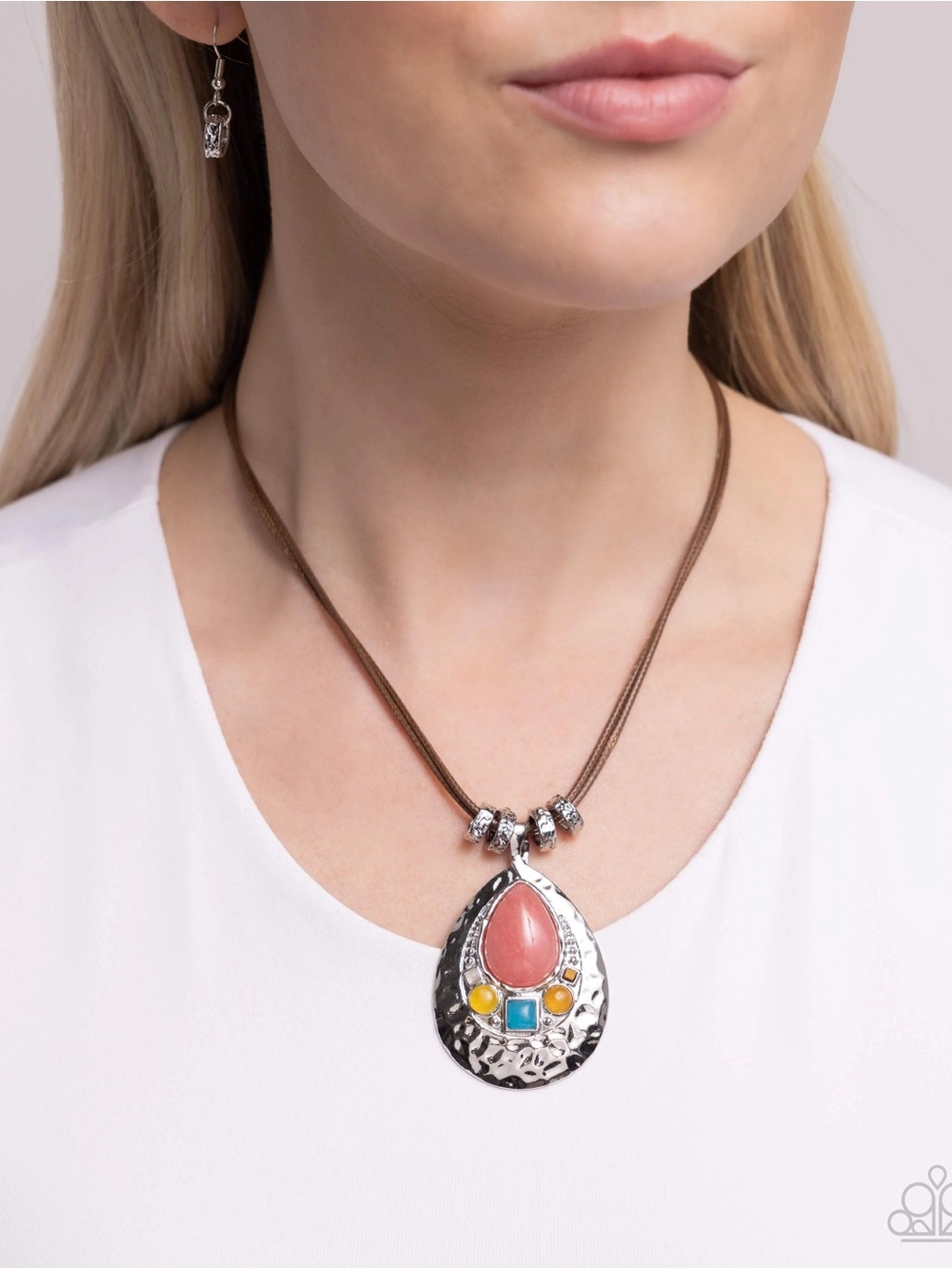 Silver-Tone Teardrop Pendant Necklace with Pink Teardrop Stone